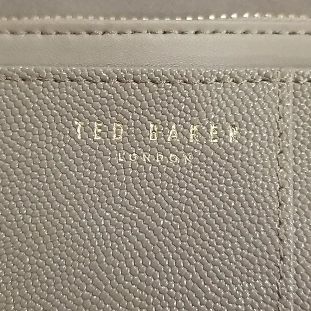 💕TED BAKER💕 Arshia Bow Zipped Credit Card Holder